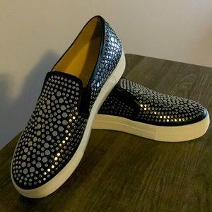 VINCE CAMUTO KINDRA PLATFORM SLIP-ON SNEAKER